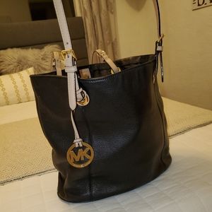 MK Purse